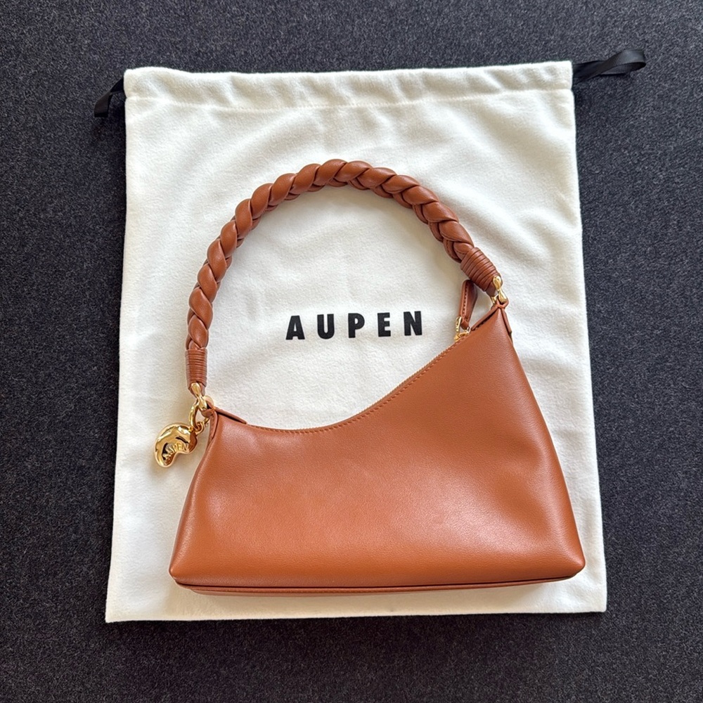 AUPEN Braided Handle Leather Shoulder Bag in Brown